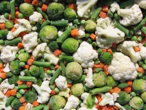 Замороженные овощи и свежие: какие из них лучше пополнят организм витаминами и приятнее на вкус?